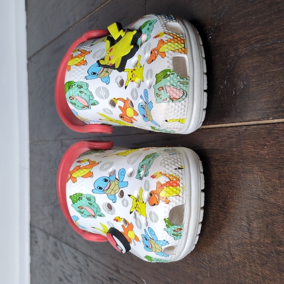 Toddler Crocs x Pokemon Pikachu Size 9c - Picture 2 of 9